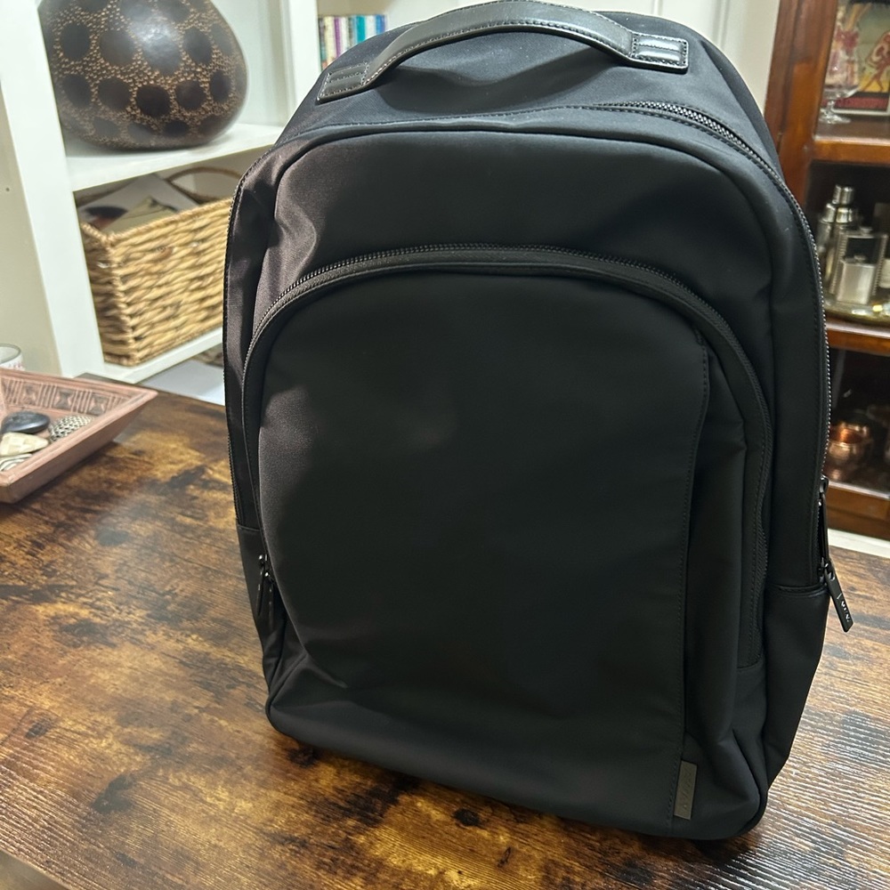 AWAY Backpack Black